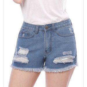 Women distressed shorts